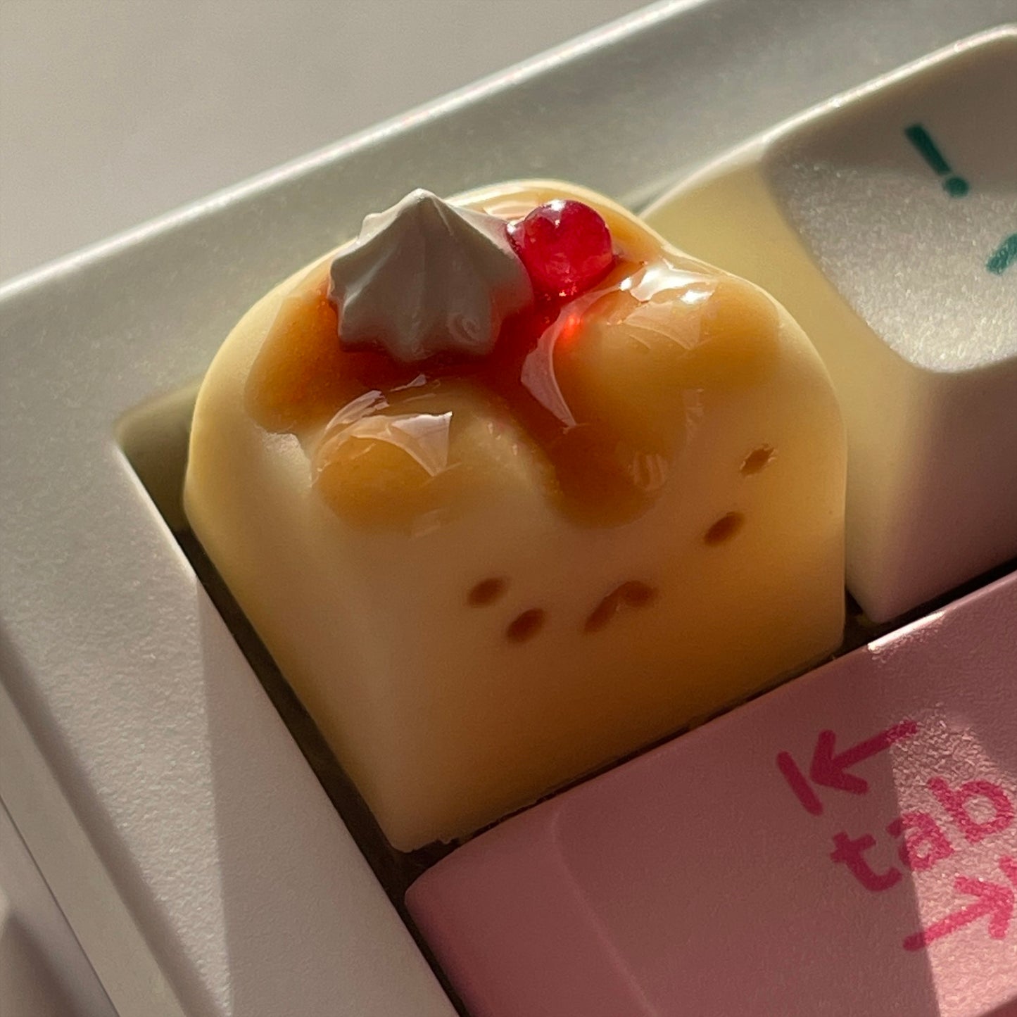 Cream Purin Breb Boi Keycap
